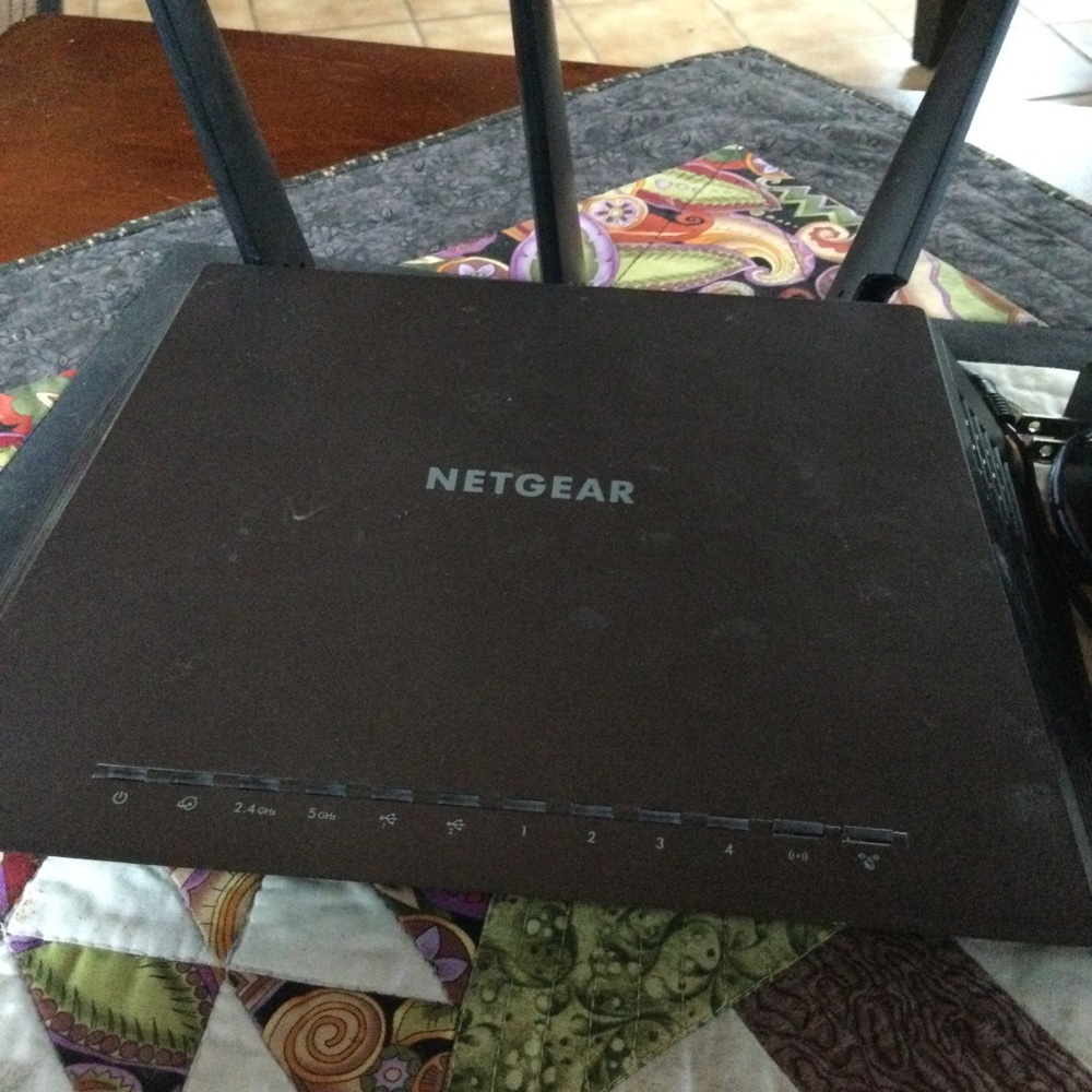 NETGEAR Router - Picture 4 of 7